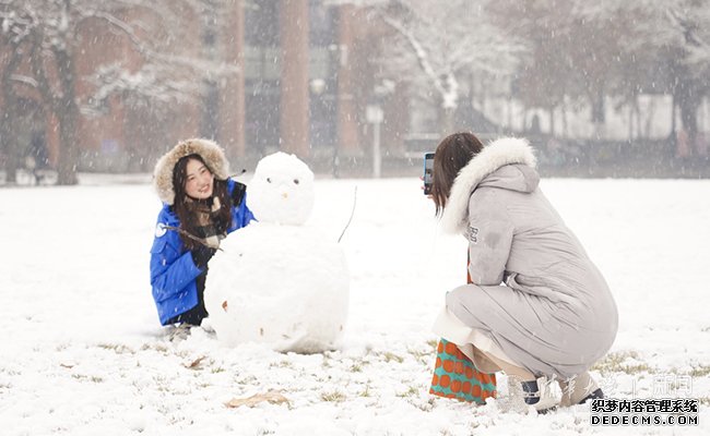 【组图】邂逅一场清华园的漫漫大雪